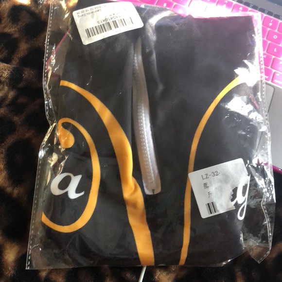 SaVage zip front swim - Picture 3 of 3